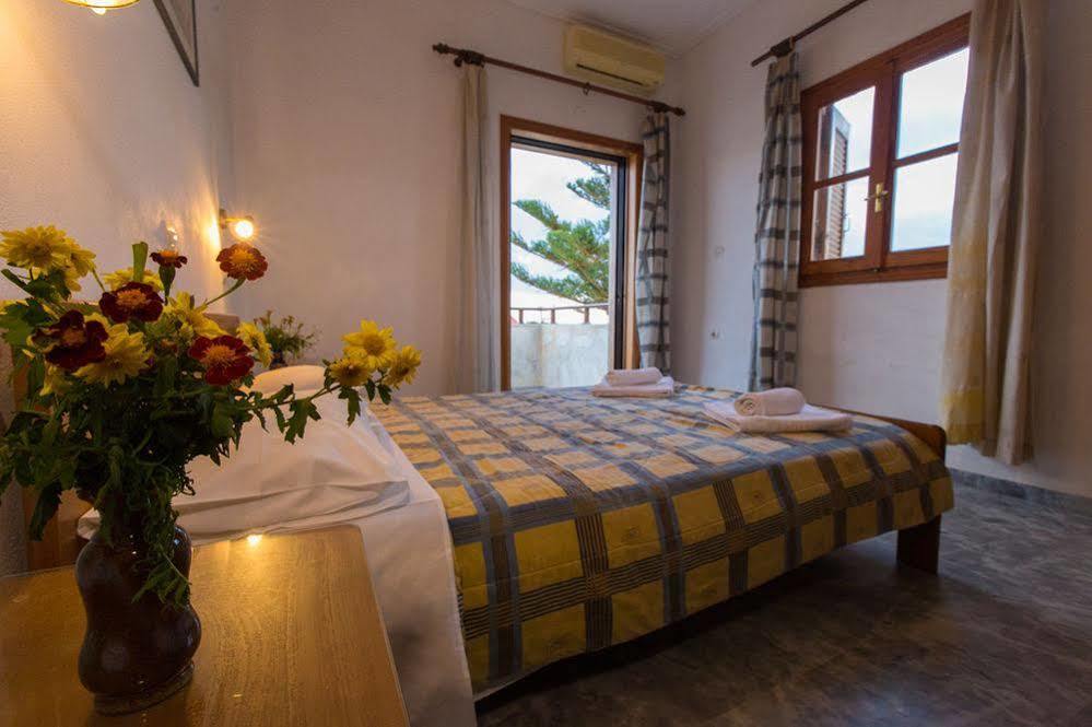 Filoxenia Apartments 2 Palaiochora Ngoại thất bức ảnh